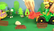 Paw Patrol Oyuncaklarıyla Trafik Problemini Çözme - (Paw Patrol. Rocks On The Road)