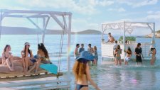 Efes'in Rusya'da Yayınlanan Reklamı