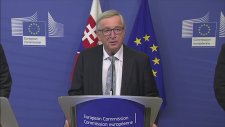 Jean-Claude Juncker: Eşim Arıyor Galiba Pardon Merkel'miş