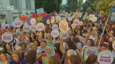 Kadınlardan Kıyafetime Karışma Eylemi