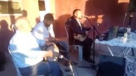 Ersoy Savaş - Dünya Yansa Yorganım Yok İçinde Ersoy Savaş - Dünya Yansa Yorganım Yok İçinde