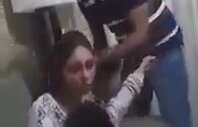 Çocuğu Kucağındaki Kadının Saçlarını Kesen Psikopat
