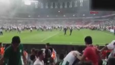 Yangın Tüpü İle Kutlama Yapan Konyaspor Taraftarı