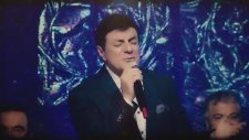 Coşkun Sabah - Tahta Masa