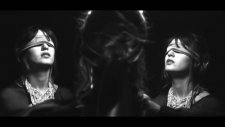 BÖ - Siyah Kalabalık