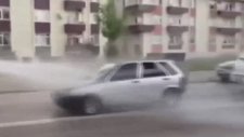 Seyyar Oto Yıkama Hizmeti Alan Zeki Şoförler