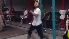 Kendi Koşu Bandını Yapan Çılgın Adam