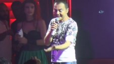 Serdar Ortaç: Evlendikten Sonra Enayi Gibi Yüzük Takıyorum