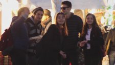 Sokakta Aleyna Tilki Gibi Davranmak